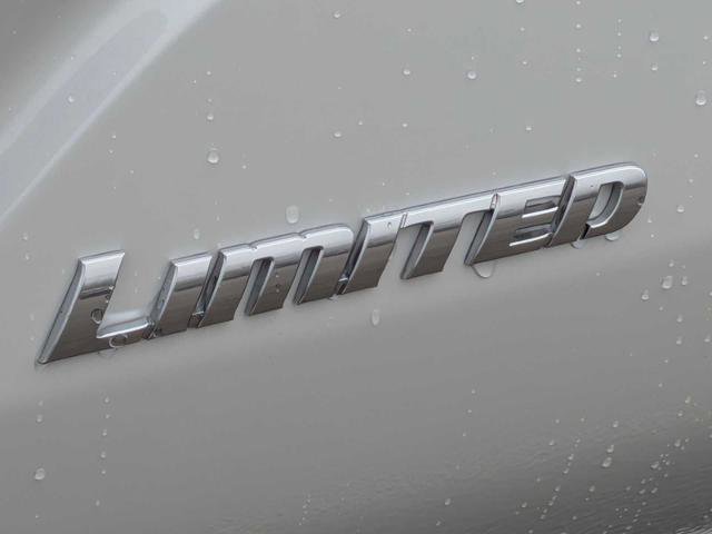 Used 2025 Toyota 4Runner Limited AWD/4WD image 13