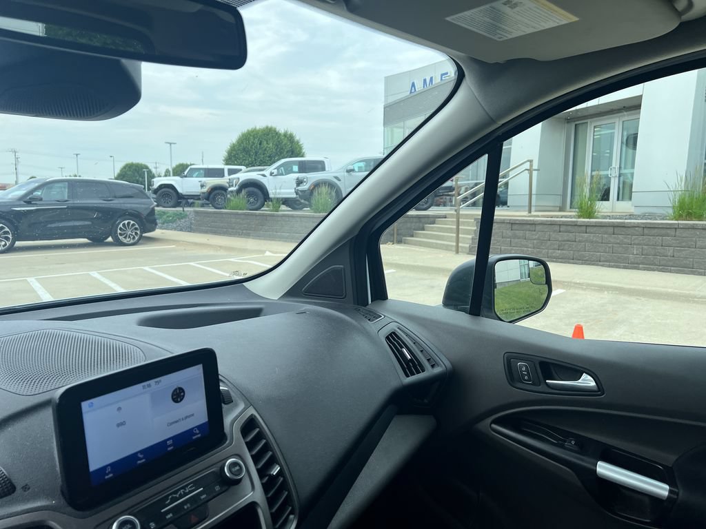 Certified 2020 Ford Transit Connect XLT FWD image 19