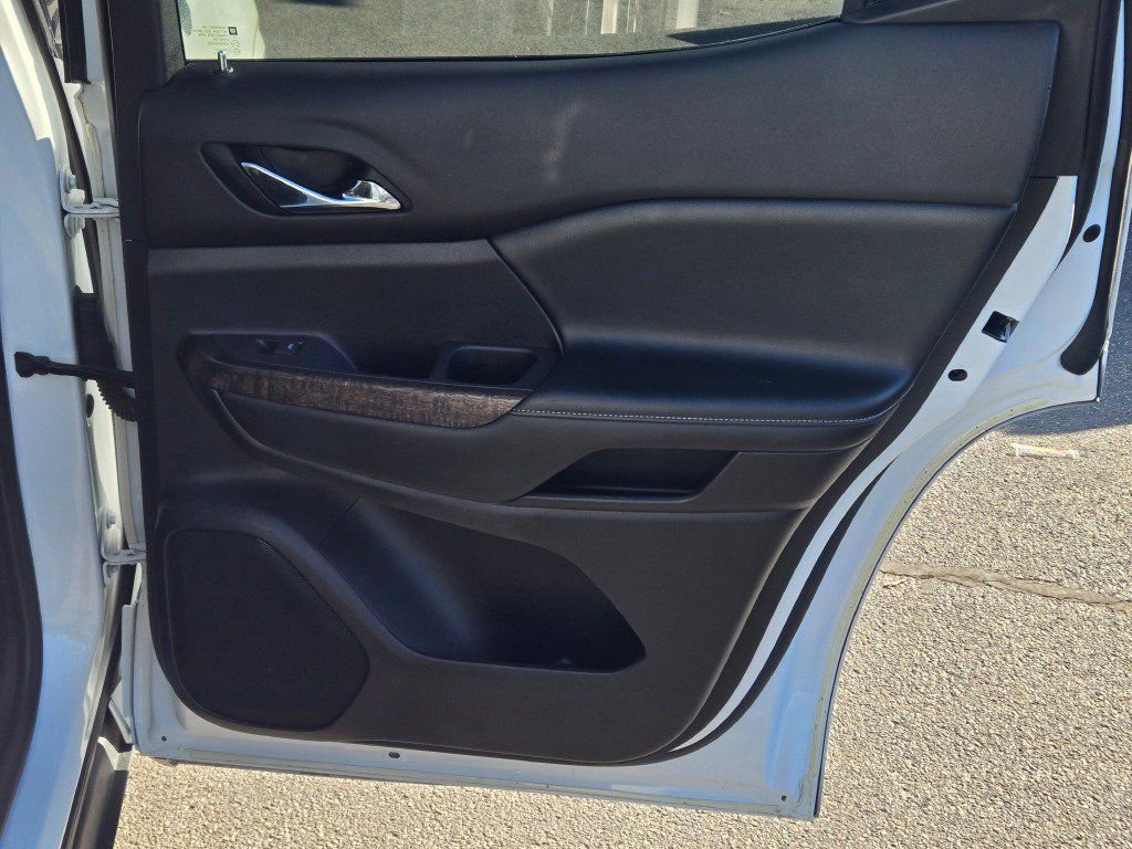 Used 2021 GMC Acadia Denali w/ Denali Ultimate Package image 12