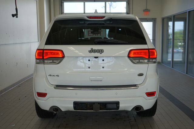 Used 2018 Jeep Grand Cherokee Overland AWD/4WD image 12