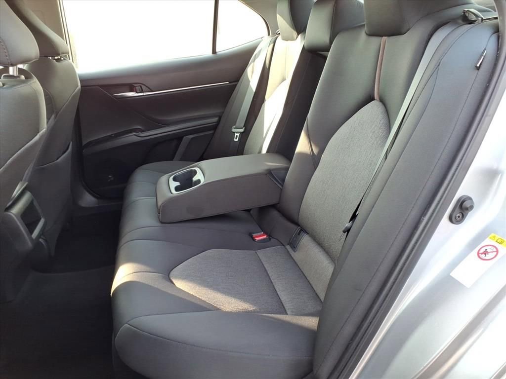 Used 2019 Toyota Camry LE image 20