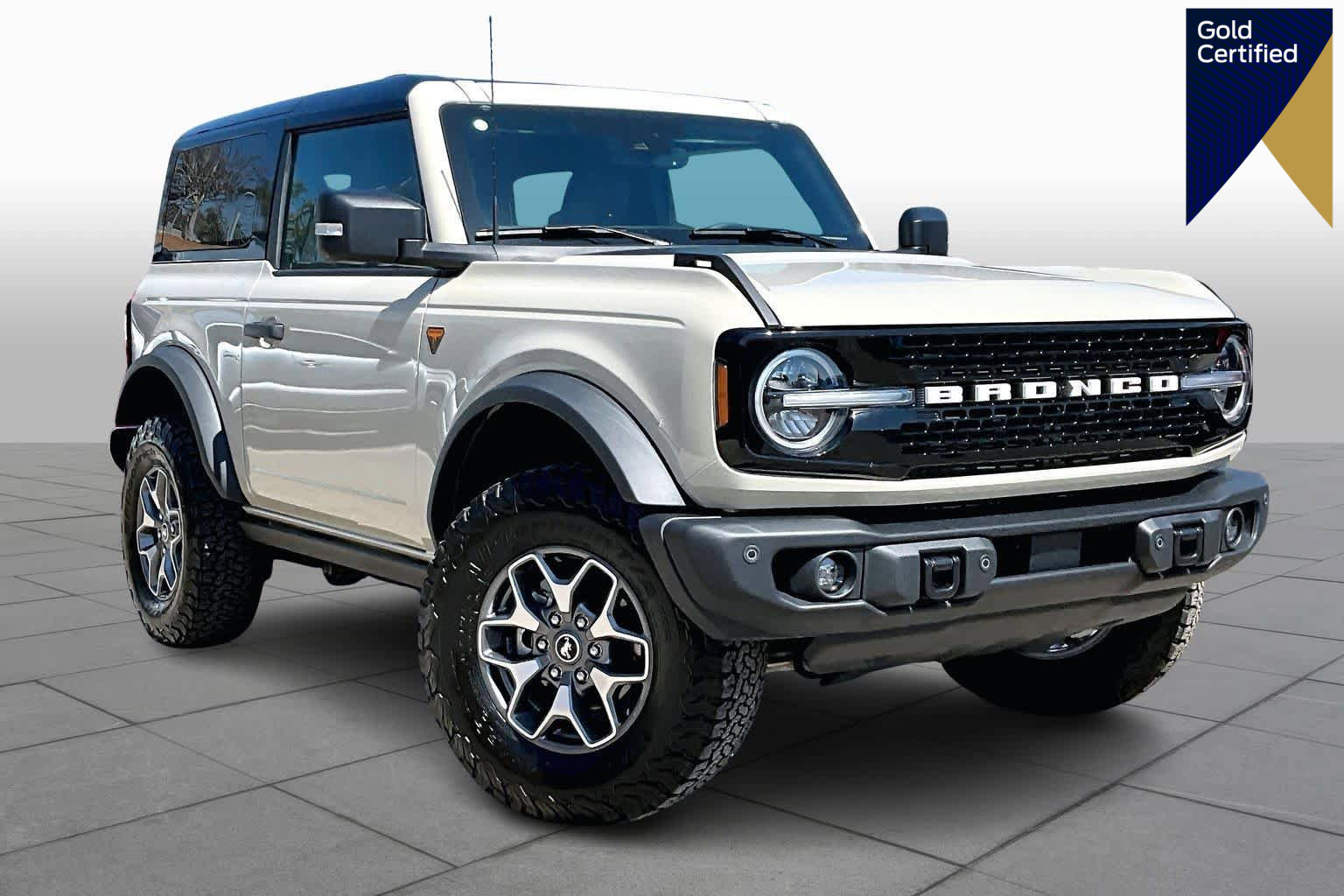 Certified 2025 Ford Bronco Badlands image 1