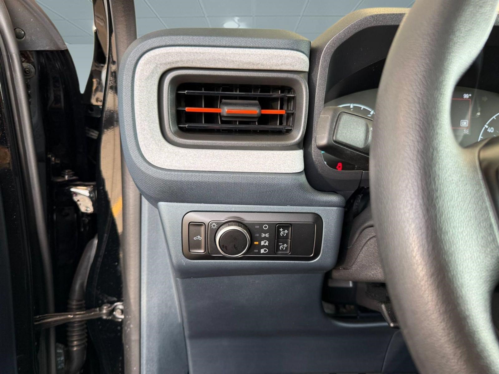 Certified 2024 Ford Maverick XLT FWD image 26