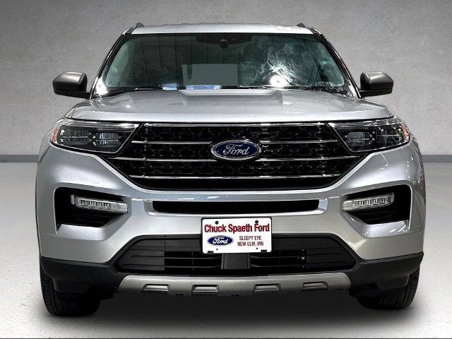 Certified 2021 Ford Explorer XLT w/ Equipment Group 202A AWD/4WD image 3