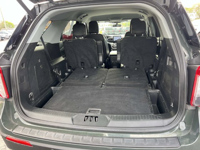Certified 2023 Ford Explorer XLT w/ Equipment Group 202A AWD/4WD image 12