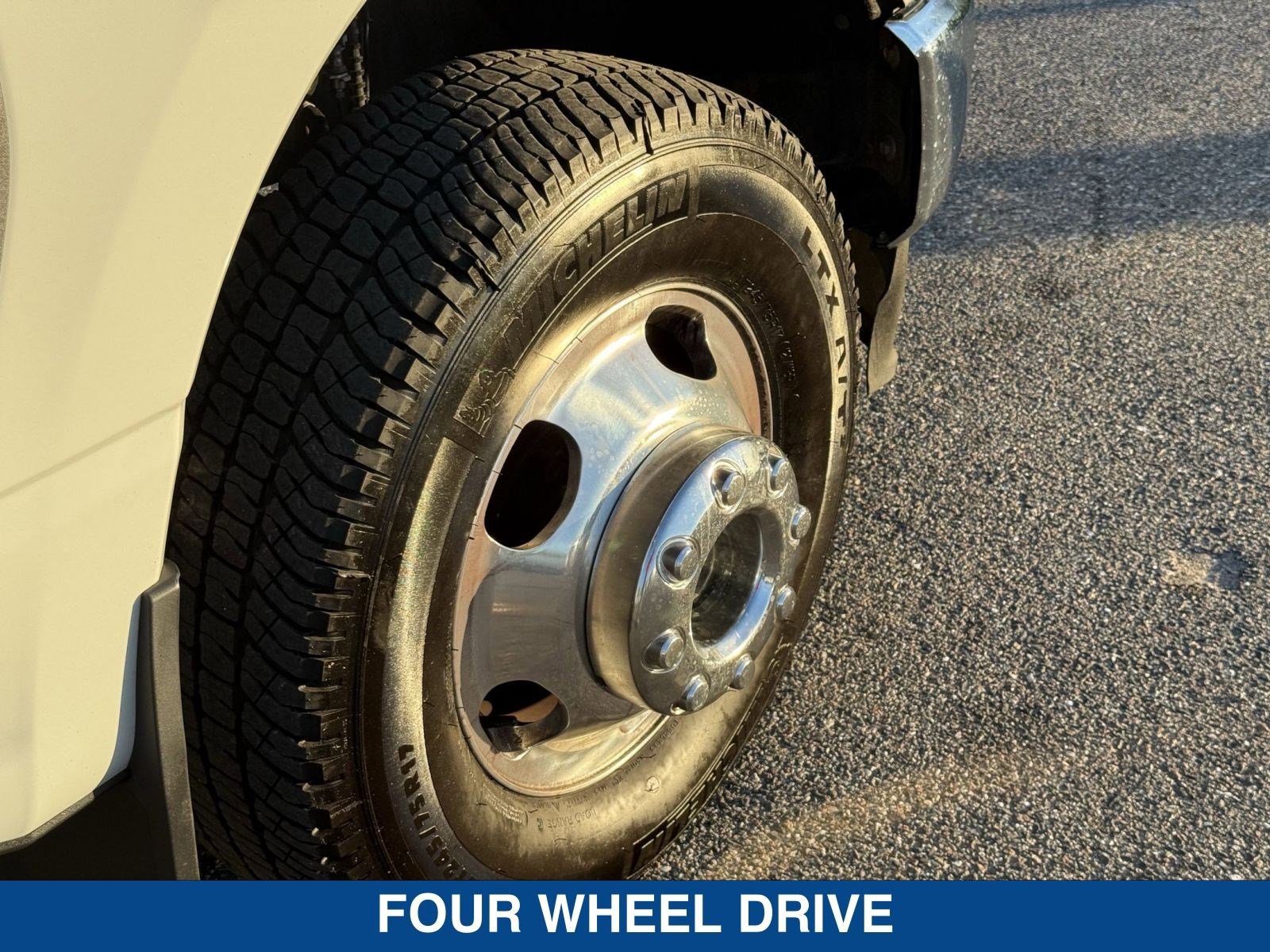 Certified 2025 Ford F350 Lariat w/ Lariat Ultimate Package image 12