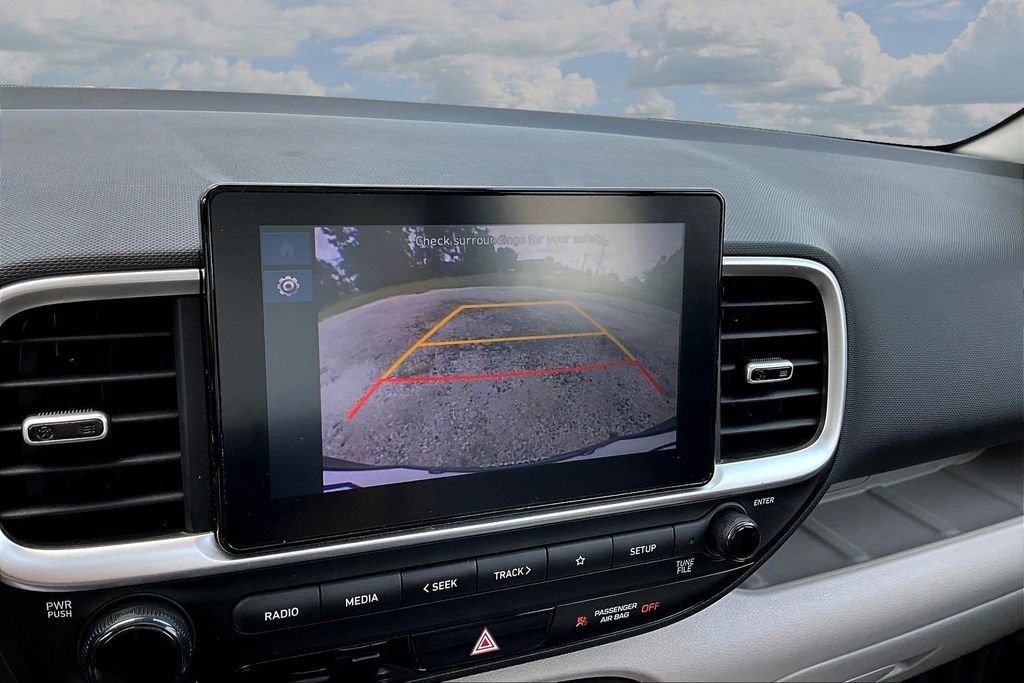 Used 2025 Hyundai Venue SEL FWD image 15