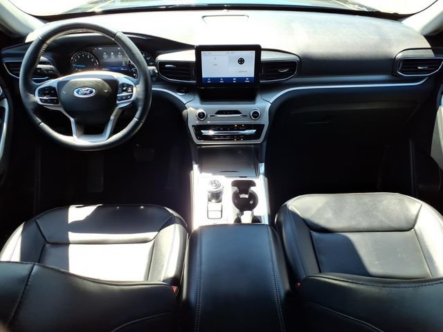 Certified 2022 Ford Explorer XLT w/ Equipment Group 202A AWD/4WD image 12