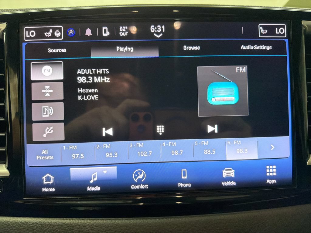 Used 2022 Chrysler Pacifica Touring-L FWD image 25