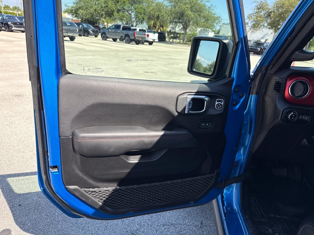 Used 2022 Jeep Gladiator Rubicon w/ LED Lighting Group AWD/4WD image 13