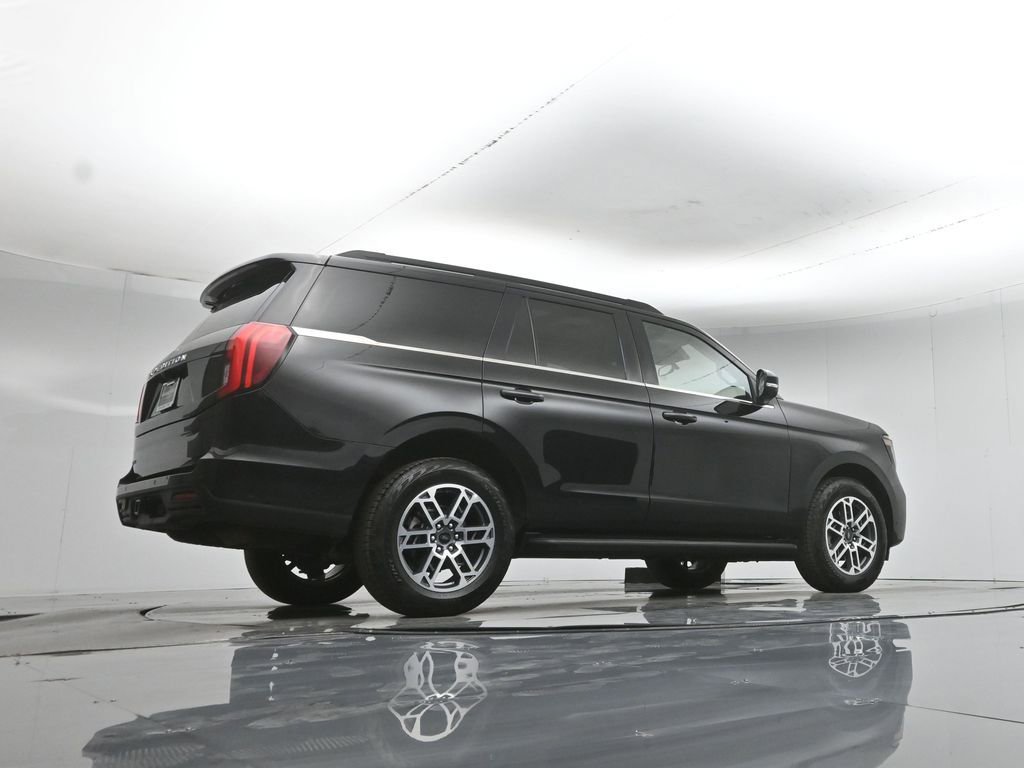 Certified 2025 Ford Expedition Active AWD/4WD image 54