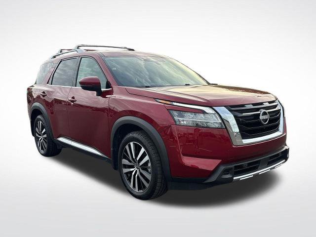 Used 2024 Nissan Pathfinder Platinum AWD/4WD image 6