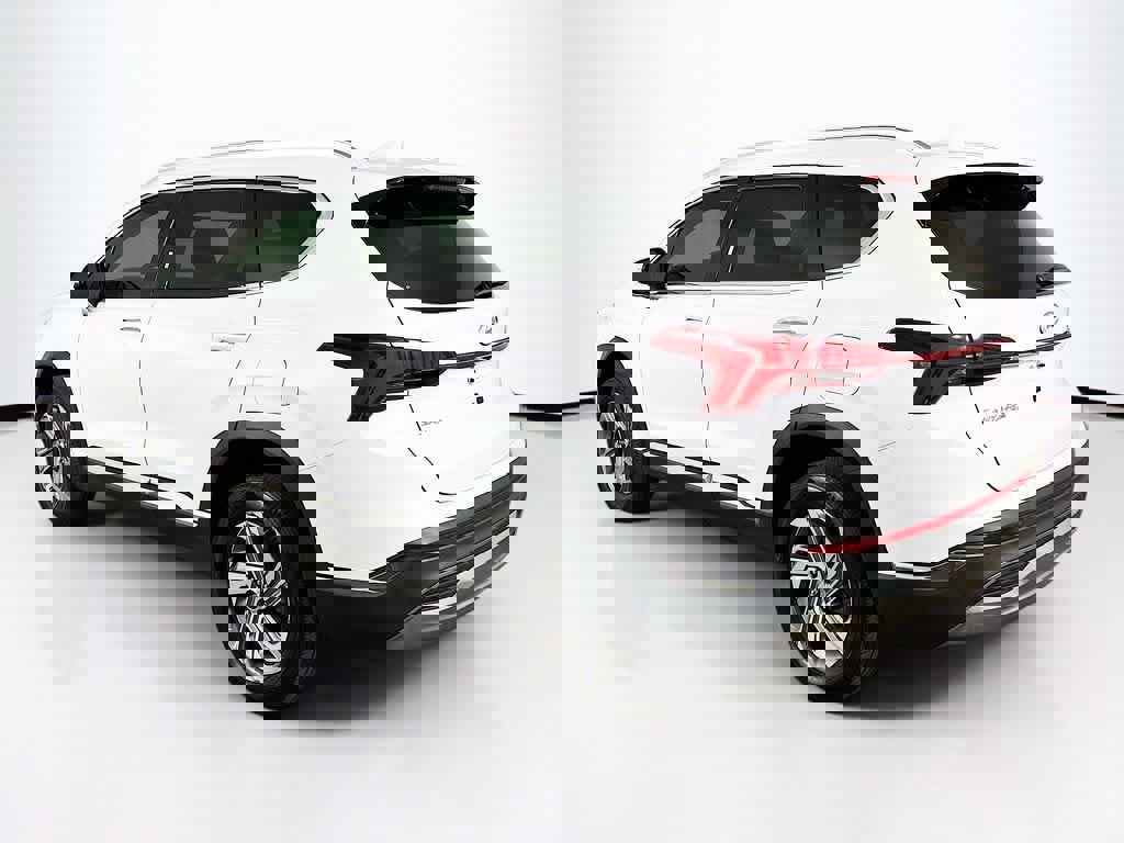 Used 2021 Hyundai Santa Fe SEL w/ Convenience Package image 3