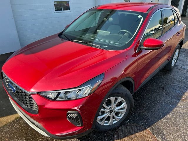 Certified 2023 Ford Escape Active w/ Tech Pack #2 AWD/4WD image 1