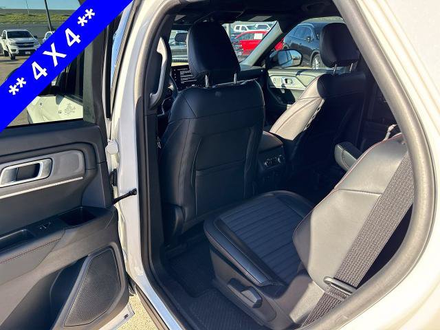 Certified 2025 Ford Explorer ST-Line AWD/4WD image 7
