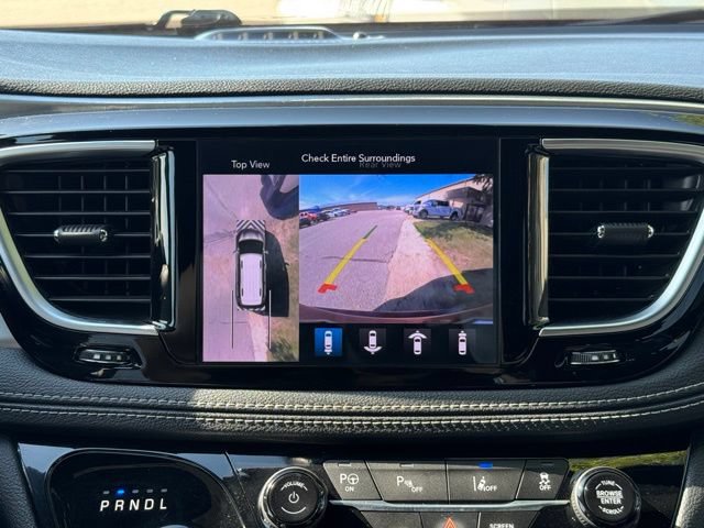 Used 2020 Chrysler Pacifica Limited w/ Advanced Safetytec Group FWD image 4