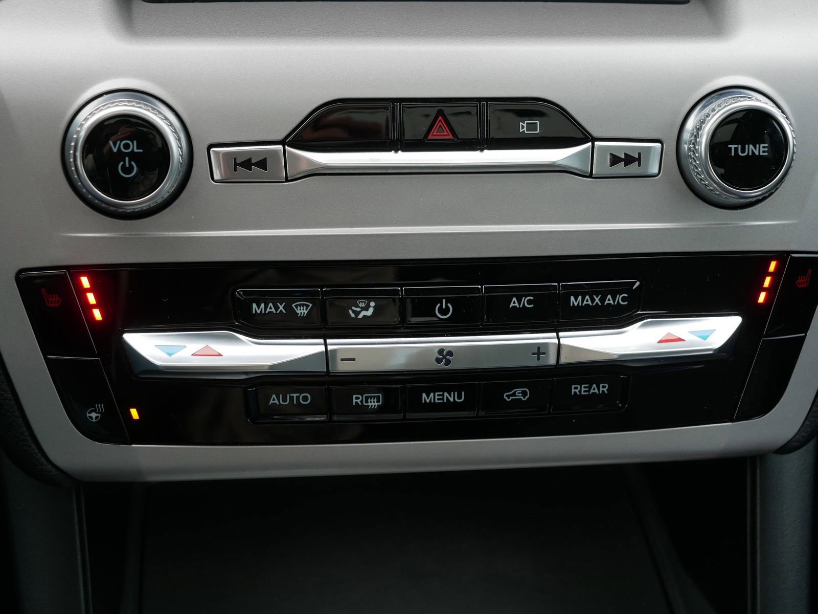 Certified 2023 Ford Explorer Timberline w/ Timberline Technology Package image 28