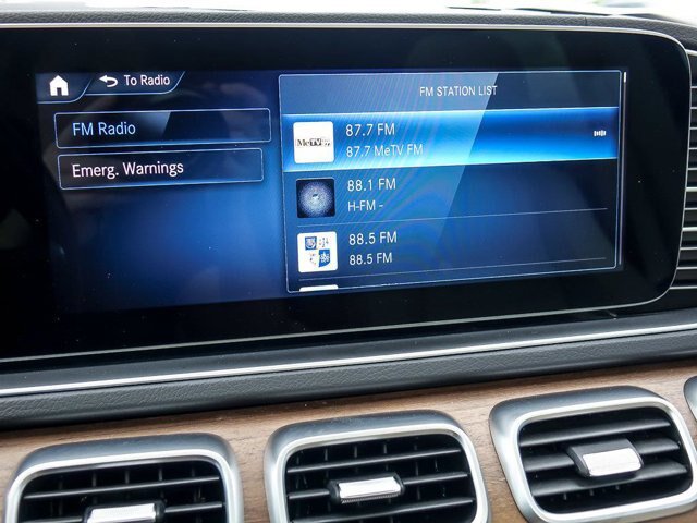 Used 2023 Mercedes-Benz GLS 450 4MATIC image 24