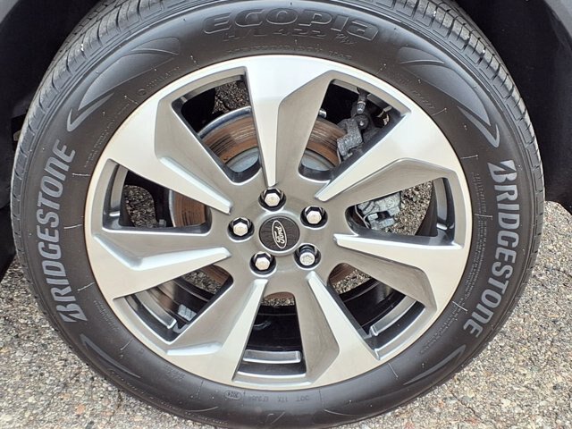Certified 2024 Ford Escape Platinum AWD/4WD image 28