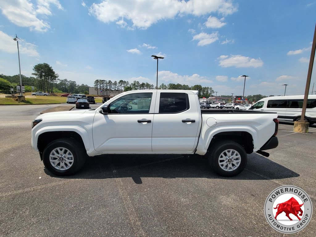 Used 2024 Toyota Tacoma SR image 3