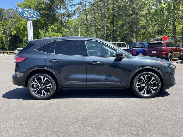 Certified 2022 Ford Escape SE w/ SE Sport Appearance Package image 6