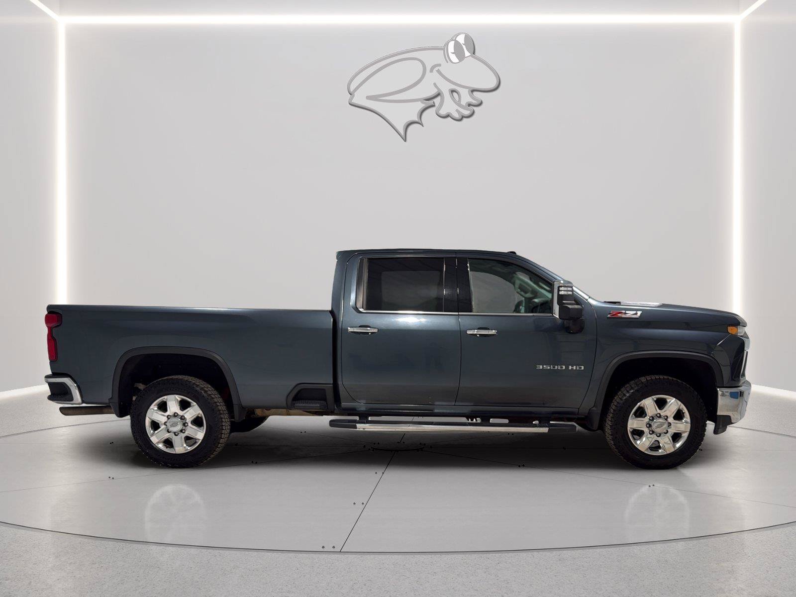Used 2020 Chevrolet Silverado 3500 LTZ w/ LTZ Premium Package AWD/4WD image 7