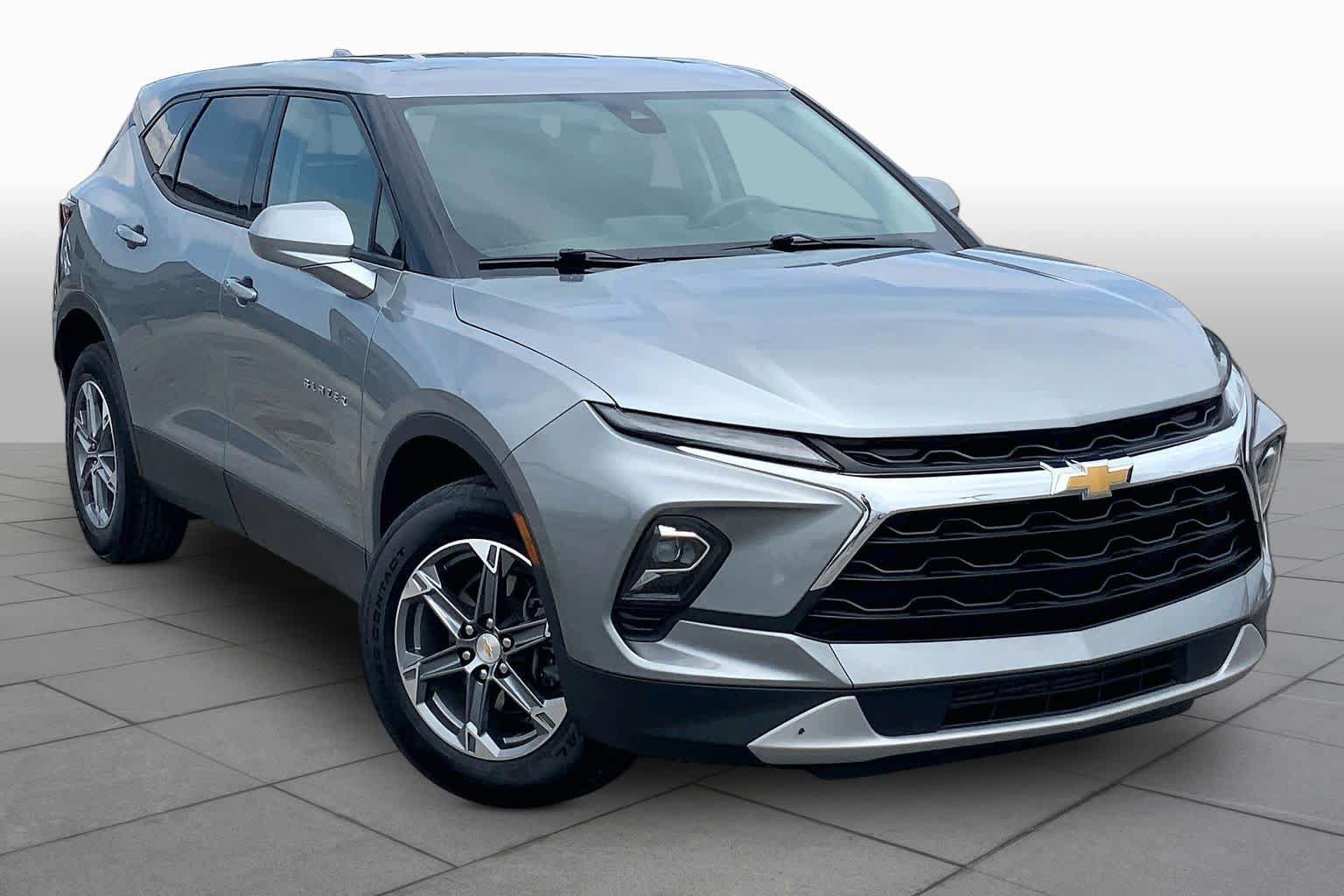 Used 2024 Chevrolet Blazer LT FWD image 3