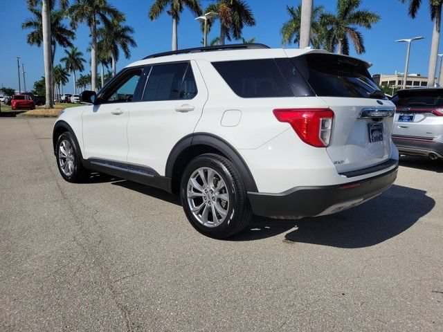 Certified 2022 Ford Explorer XLT w/ Equipment Group 202A RWD image 4