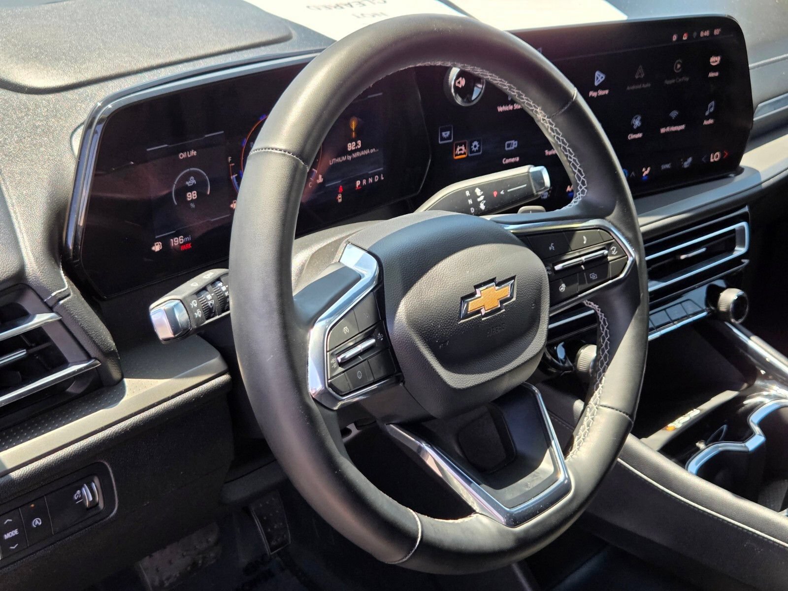 Used 2025 Chevrolet Traverse LT FWD image 19