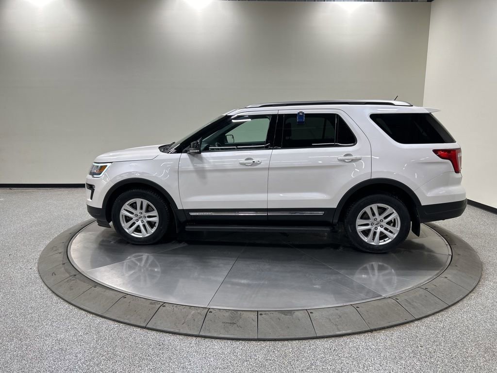 Certified 2018 Ford Explorer XLT w/ Equipment Group 202A image 2