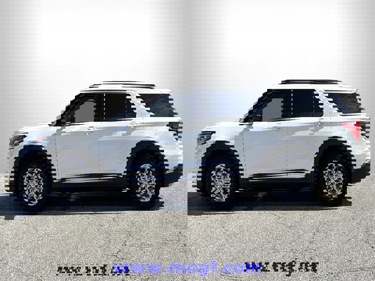 Certified 2025 Ford Explorer Active w/ Active Comfort Package image 6