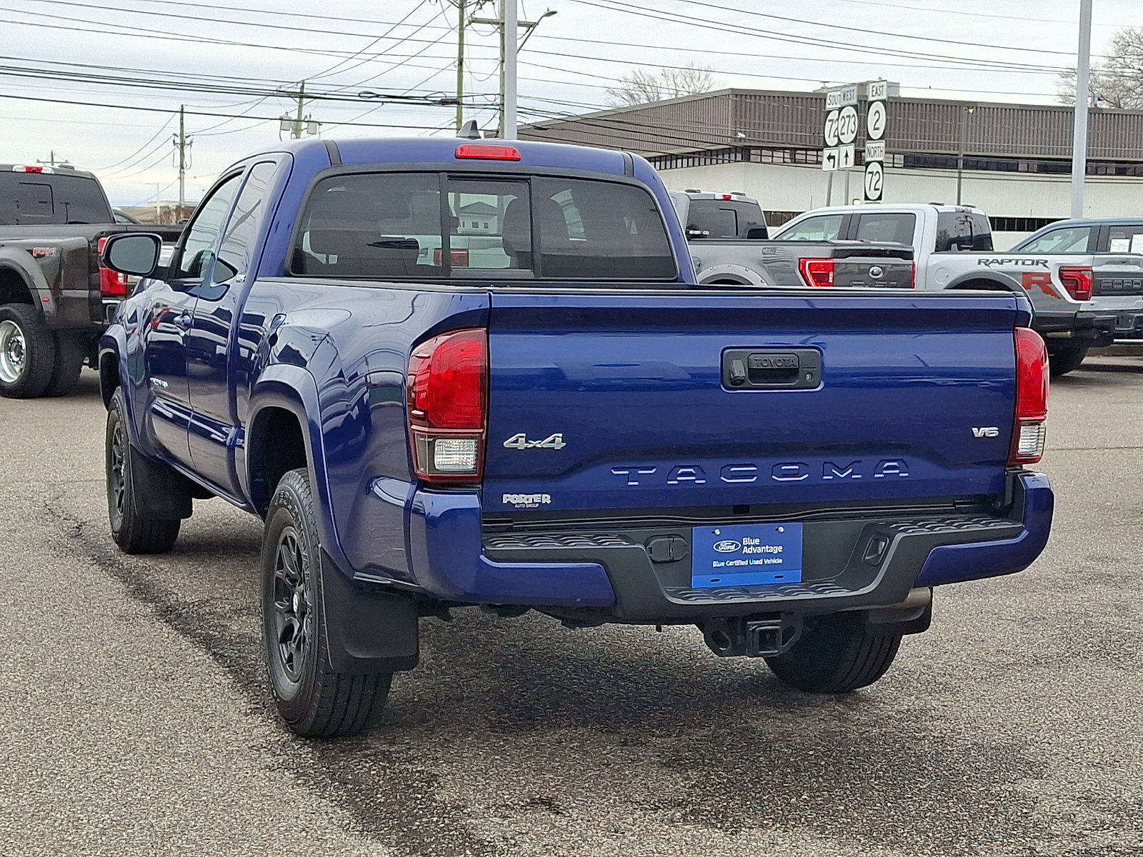 Used 2022 Toyota Tacoma SR5 image 7