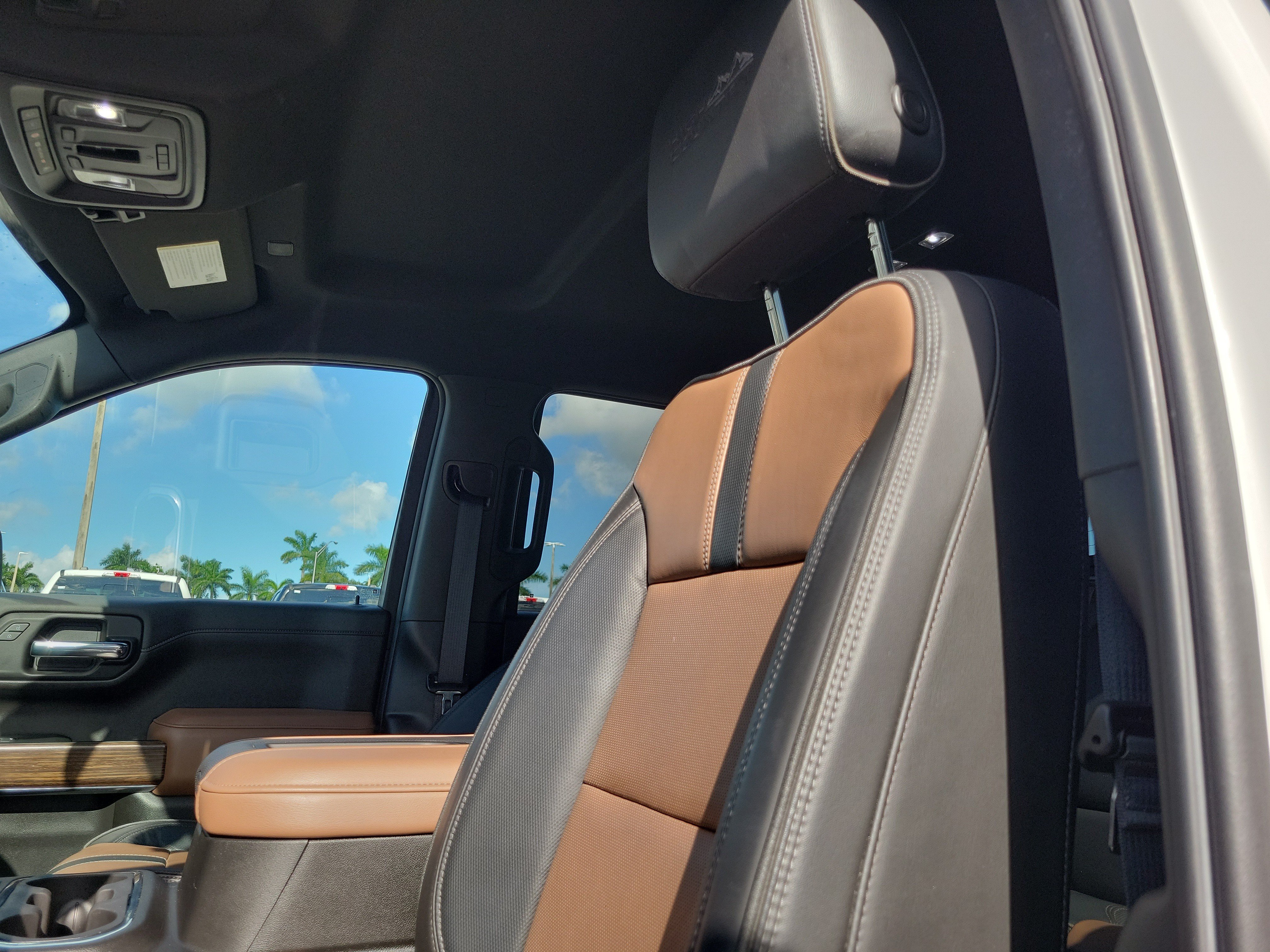 Used 2022 Chevrolet Silverado 1500 High Country AWD/4WD image 12