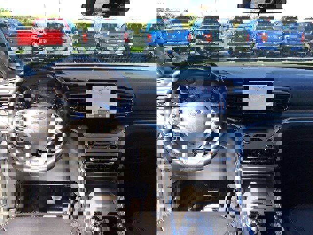 Certified 2022 Ford Explorer XLT w/ Equipment Group 202A image 9