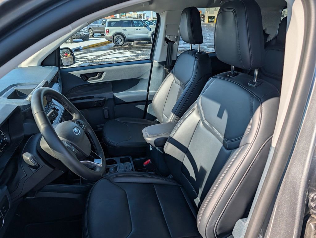 Certified 2024 Ford Maverick Lariat w/ Black Appearance Package FWD image 6