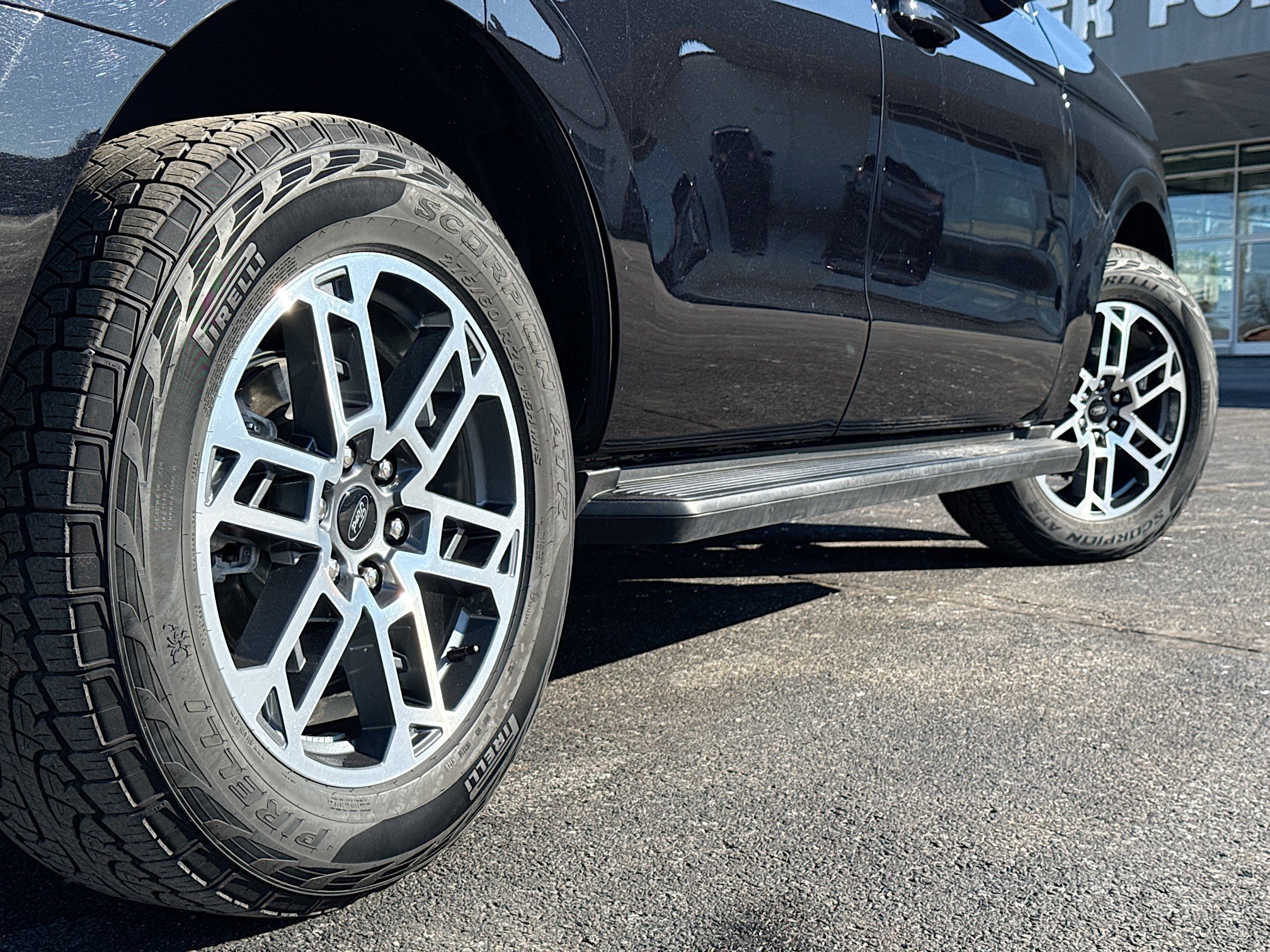 Certified 2025 Ford Expedition Active image 17