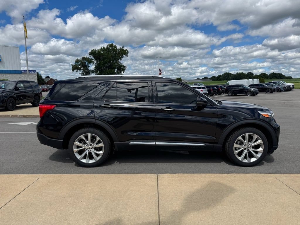 Certified 2022 Ford Explorer Platinum w/ Equipment Group 601A AWD/4WD image 10