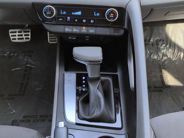 Used 2025 Hyundai Elantra Sport FWD image 18