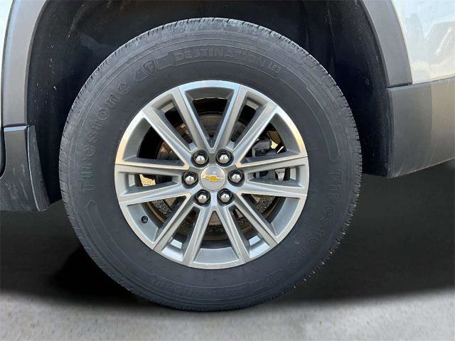 Used 2022 Chevrolet Traverse LT image 25