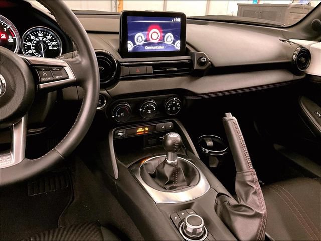 Used 2019 MAZDA MX-5 Miata RF Club RWD image 6