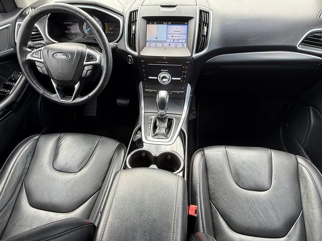 Certified 2018 Ford Edge Titanium w/ Technology Package AWD/4WD image 33