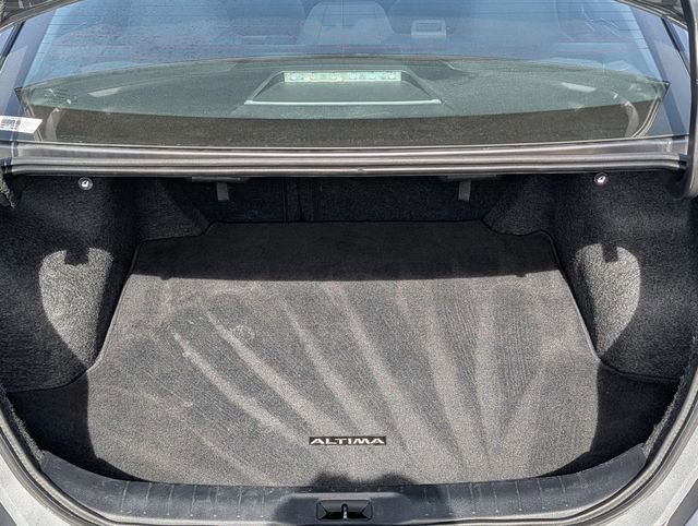 Used 2024 Nissan Altima 2.5 SV image 24