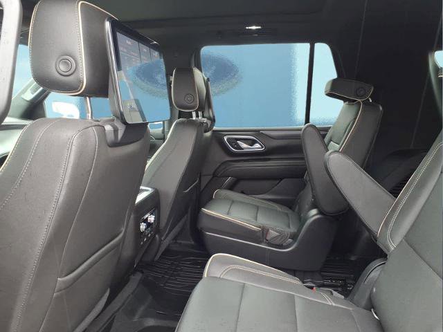 Used 2021 GMC Yukon SLT w/ SLT Premium Package image 16