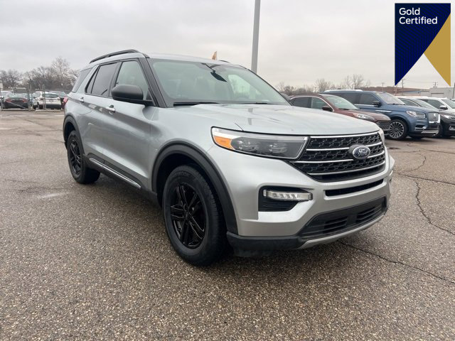 Certified 2022 Ford Explorer XLT w/ Equipment Group 202A image 1