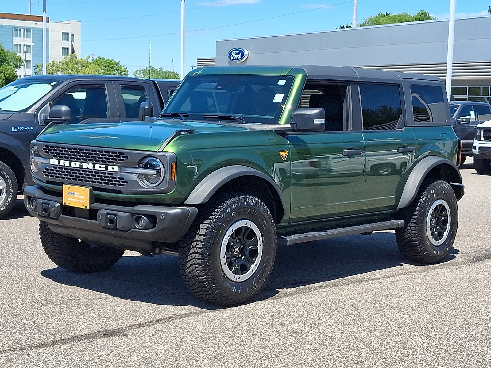 Certified 2023 Ford Bronco Badlands w/ Sasquatch Package AWD/4WD image 5