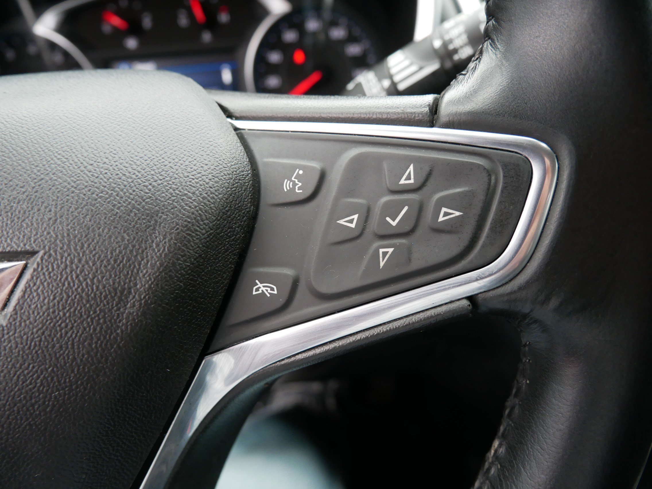 Used 2019 Chevrolet Equinox LT image 30