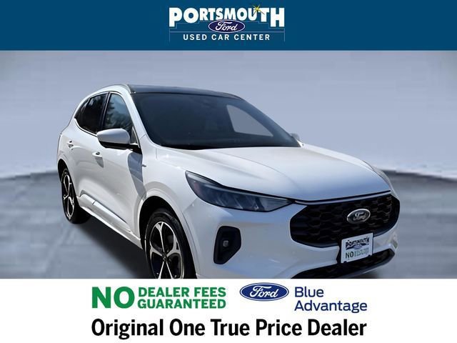 Certified 2023 Ford Escape ST-Line Select w/ Tech Pack #2 image 3