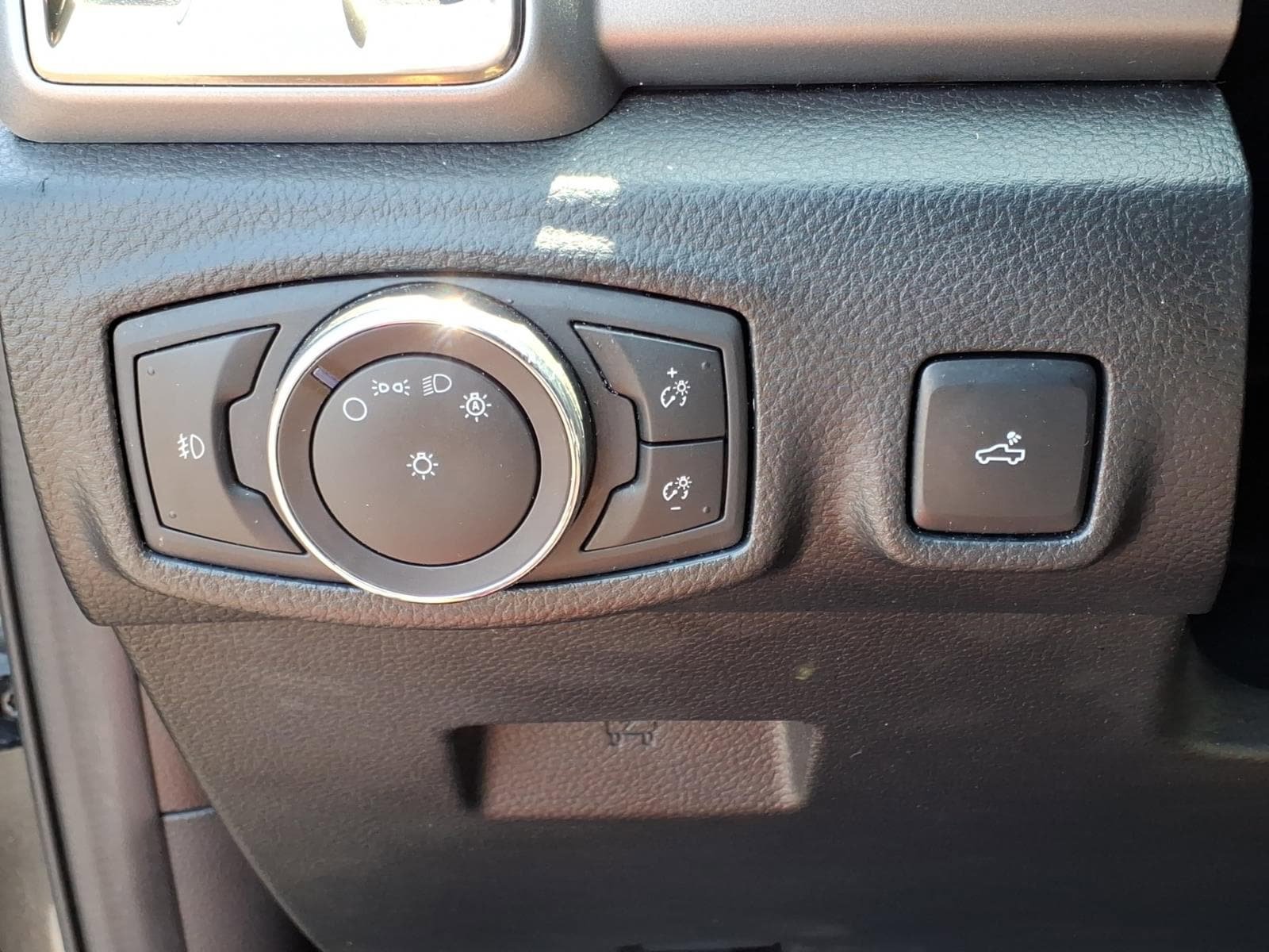 Certified 2019 Ford Ranger XLT w/ FX4 Off-Road Package AWD/4WD image 24