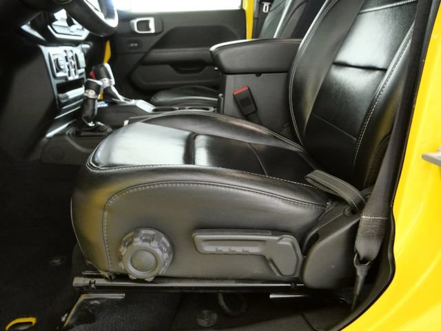 Used 2019 Jeep Wrangler Unlimited Sahara w/ Uconnect 4C Nav & Sound Group AWD/4WD image 19