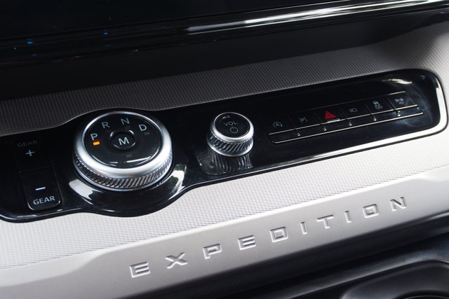 Certified 2025 Ford Expedition Max Active RWD image 28